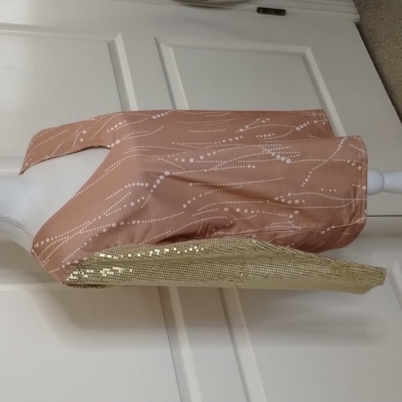 Unbranded tan/white with sequins sleeve medium top with tags - Picture 4 of 9